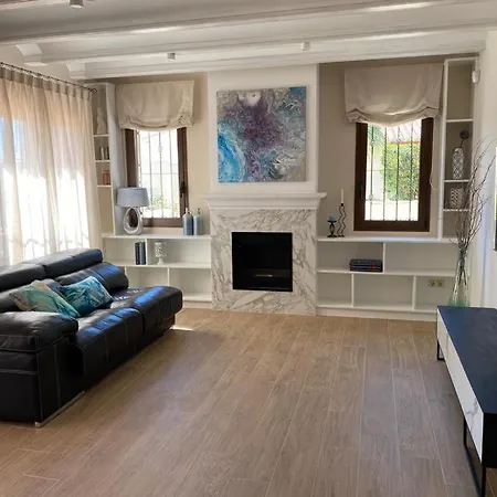 Villa The